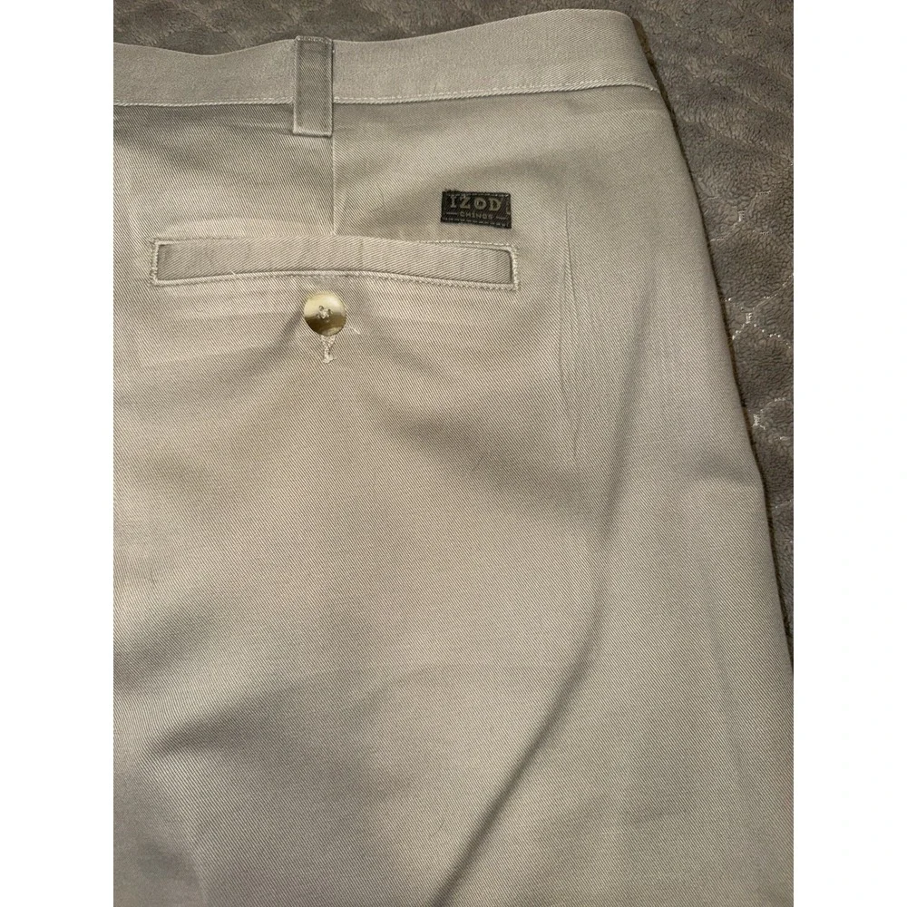Izod Chinos Men's Khaki Pants Size 42x32 Straight Fit Excellent Condition